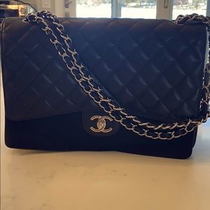 AUTHENTIC NEW CHANEL Large Flapbag C3906
